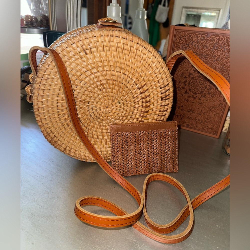 Rattan purse